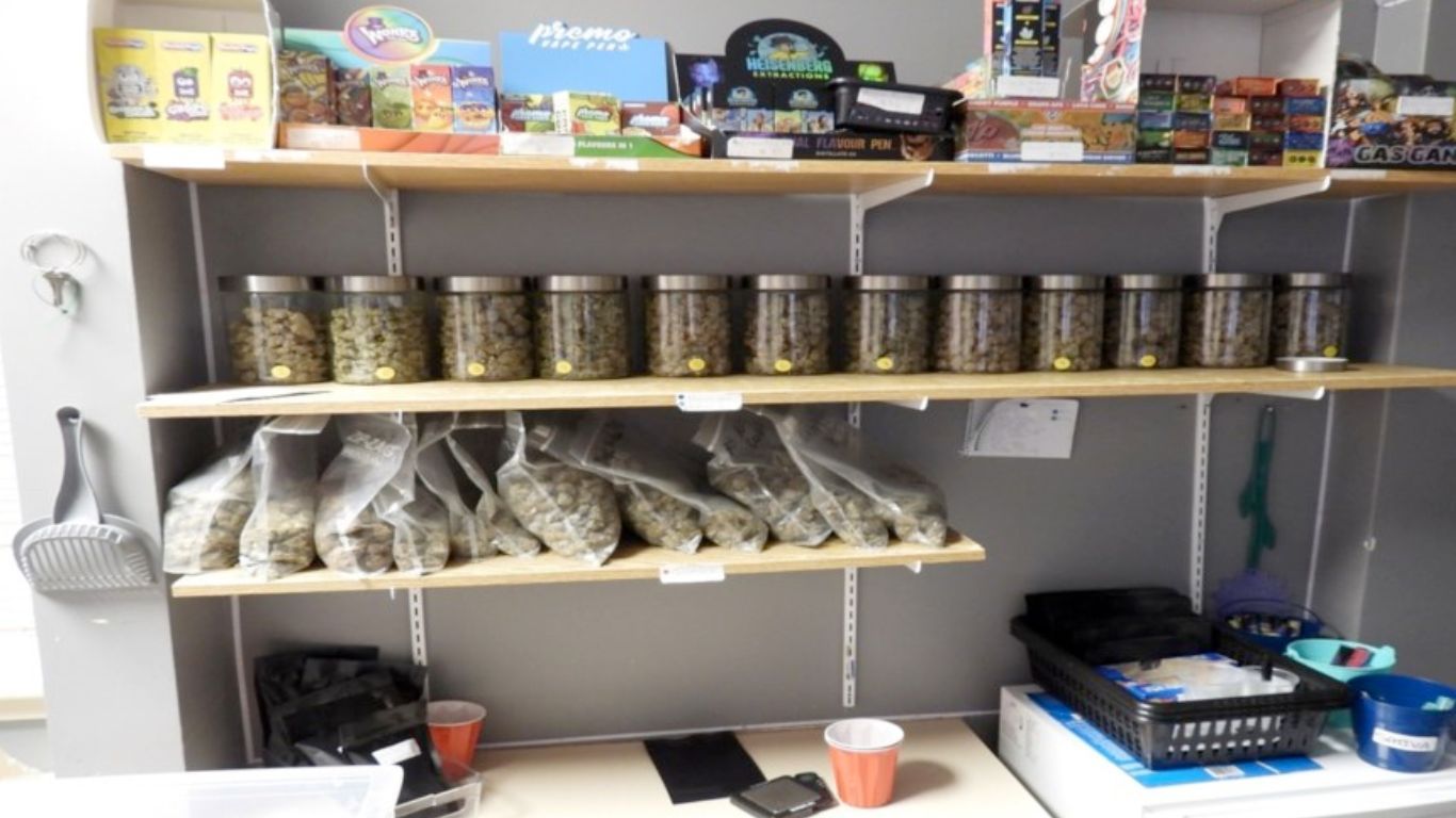 Police in Ontario shut down two illicit cannabis shops in Niagara Falls