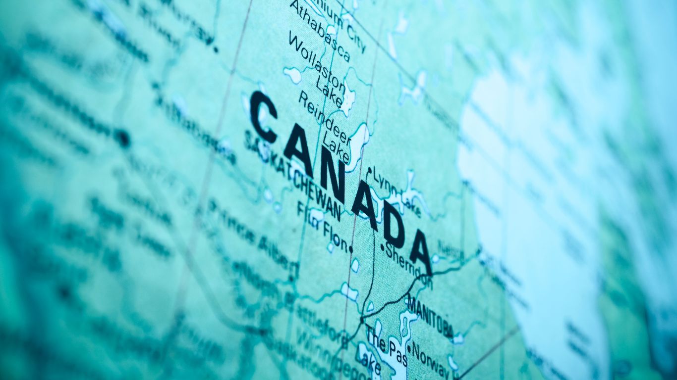 Overview of provincial and territorial distribution models, fees, and product call schedules