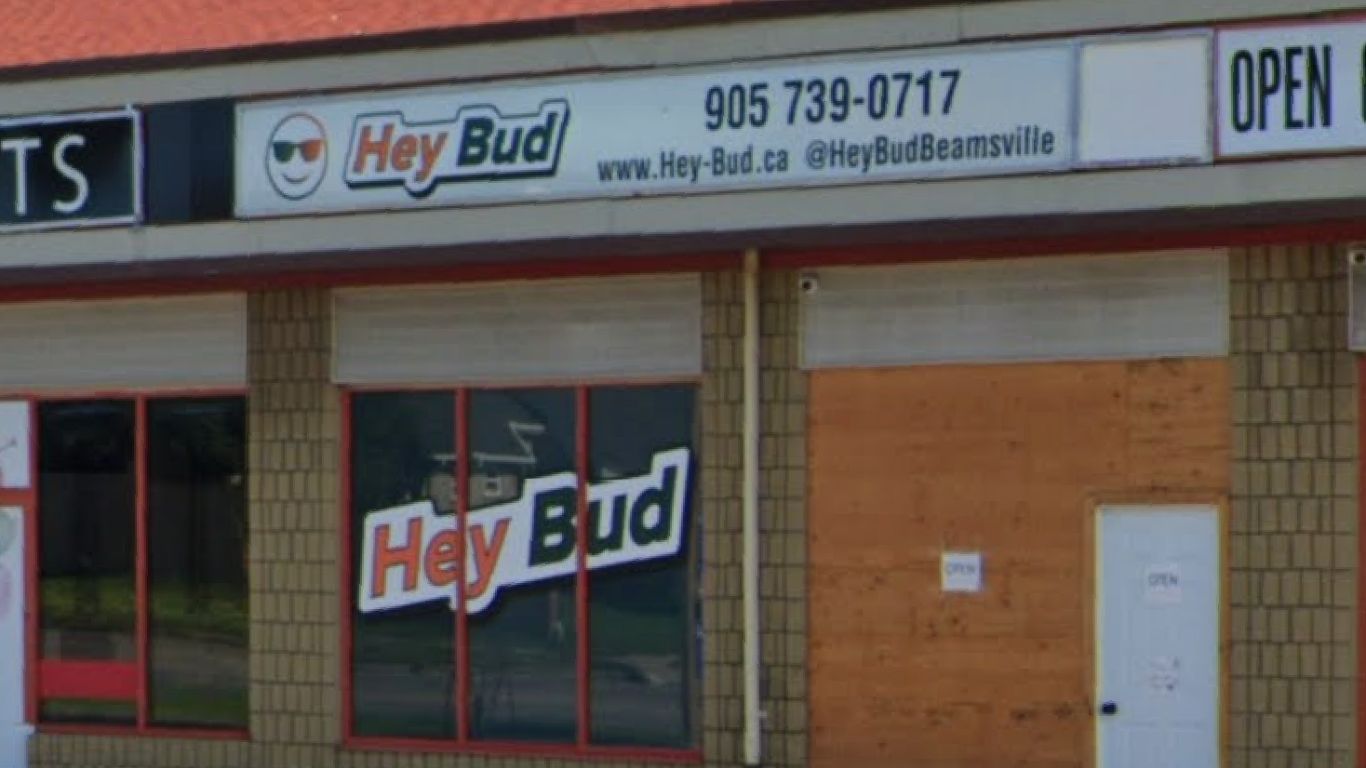 Niagara police investigating armed robbery of cannabis store