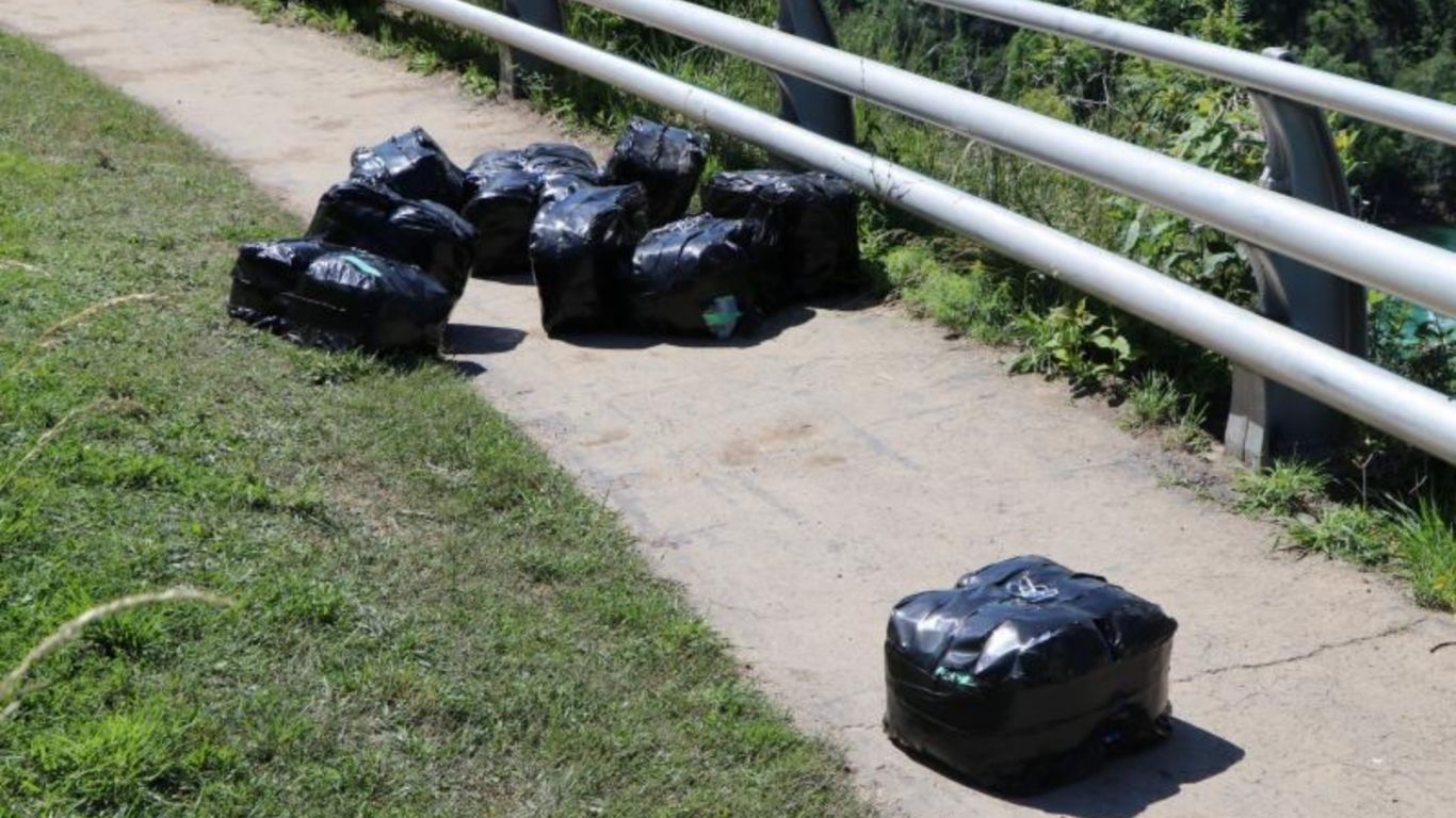 Man abandons 118 pounds of cannabis near Niagara Falls