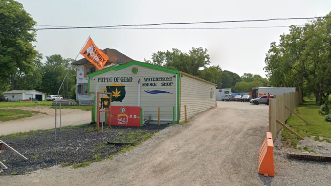 Unsanctioned cannabis sales mean an end to untaxed cigarettes for Aamjiwnaang store owner