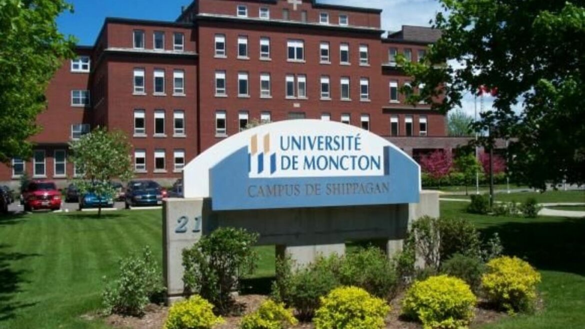 Université de Moncton is looking to hire a Research Chair on therapeutic cannabis
